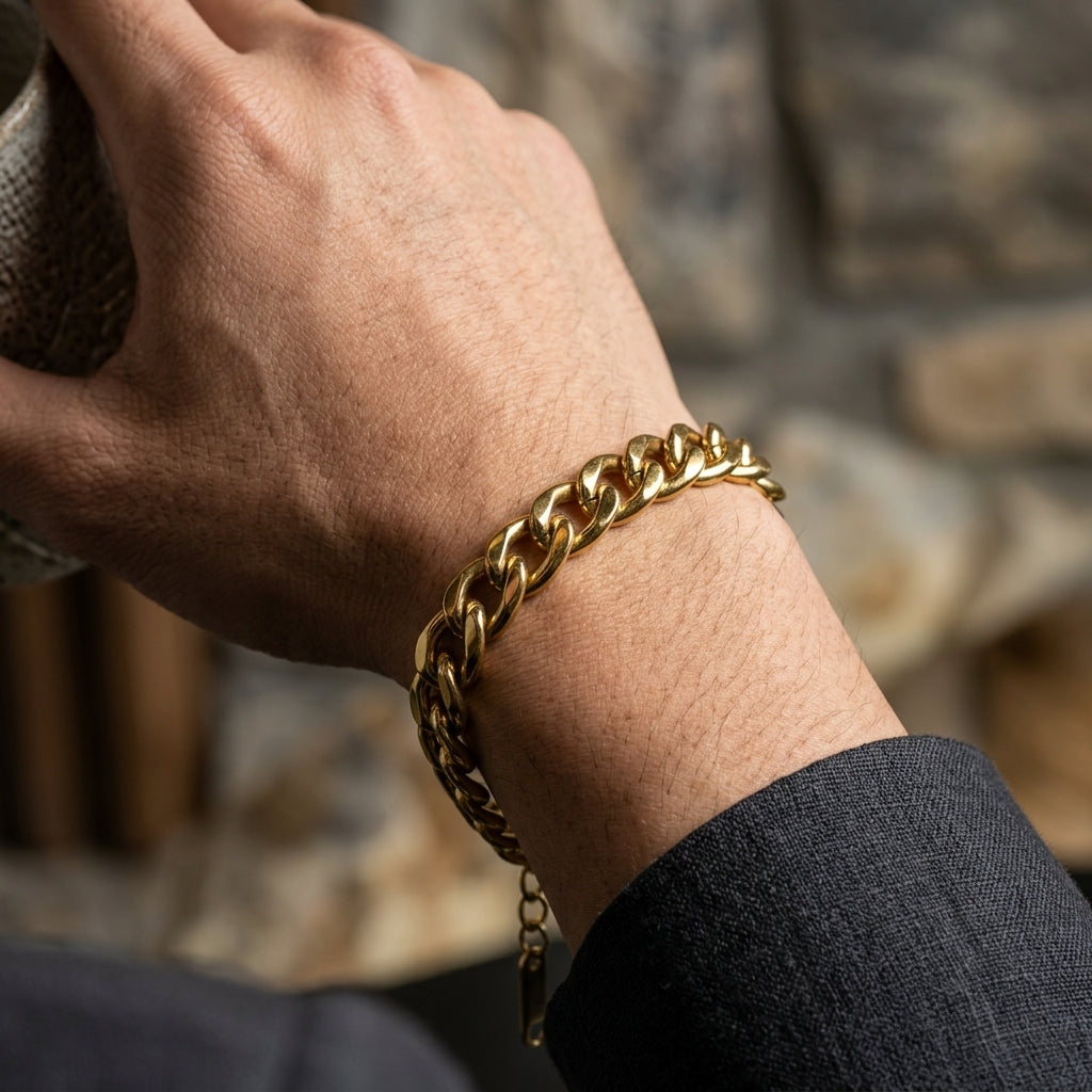 สร้อยข้อมือสแตนเลสแท้ ลายคิวบันลิงก์พรีเมียม (Premium Cuban Link Chain Bracelet)