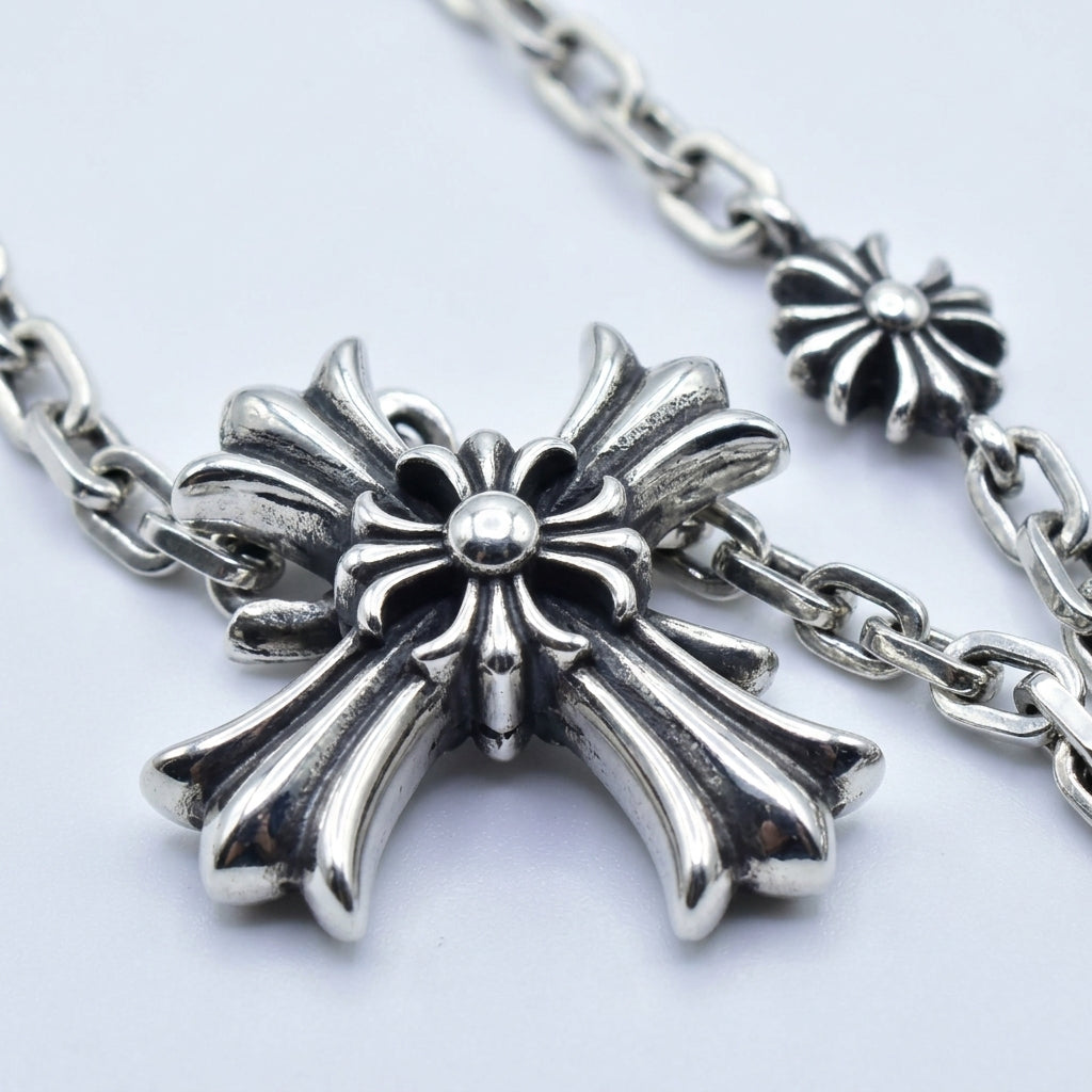 สร้อยคอสแตนเลสแท้ พร้อมจี้กางเขนสไตล์กอธิครมดำ (Gothic Cross Antique Silver Necklace)